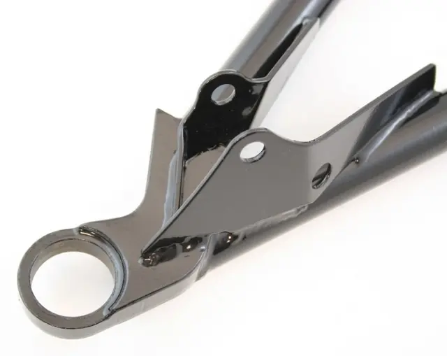 A-Arm - Ski-Doo, Nedre Høyre - Sort OEM: 860509700, 505071088 mm. 