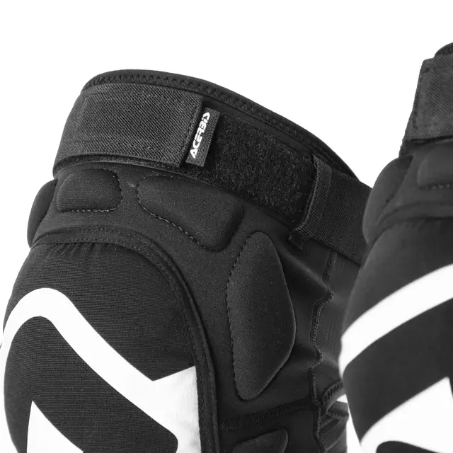 AC X-Knee Knee Guard Soft Adult Black 