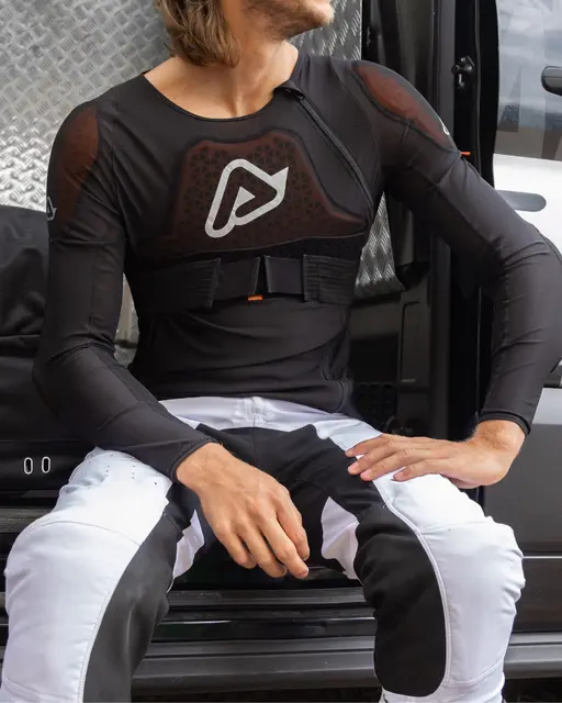 AC Body Armour Flux Air Black, S/M 