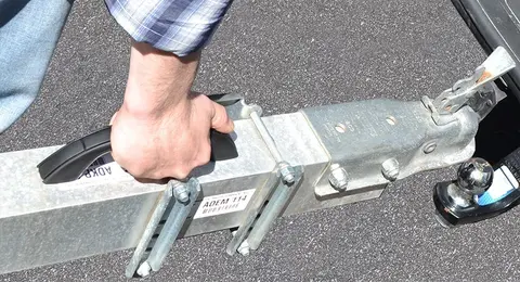 Caliber Tilhengerhåndtak Universal