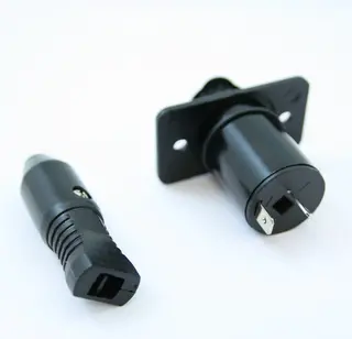 Str&#248;muttak og plugg for 12V Til b&#229;de MC, ATV og Sn&#248;scooter