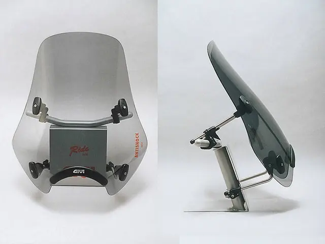 Givi A620 Vindskjerm Universal 49 x 50 cm, 4 punkts feste 