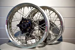 Haan Bakhjul 18x2.50- Yamaha Tenere/XTZ Sølv Felgring, Sort Nav/Nippler, Std Eik