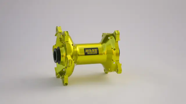 Haan Bakhjul 18x4.25 - HQ/KTM 901/790,RU Sort Ring/Eiker/Nippler, Gult Nav, TL 