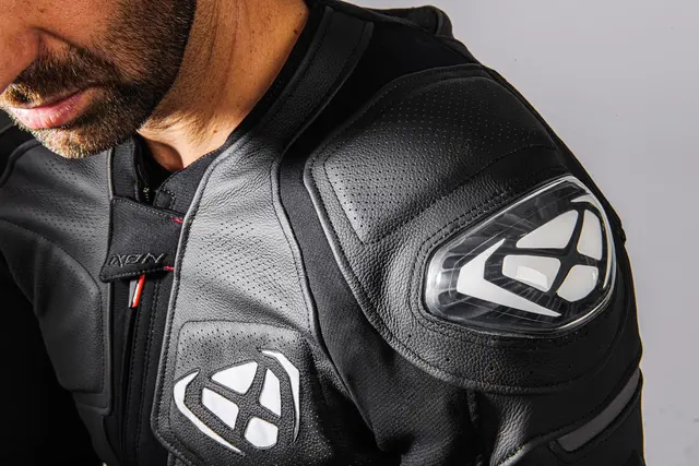 Ixon Vendetta EVO Jakke, Sort/hvit 2XL Sport/racing 2-delt skinn, stretch 