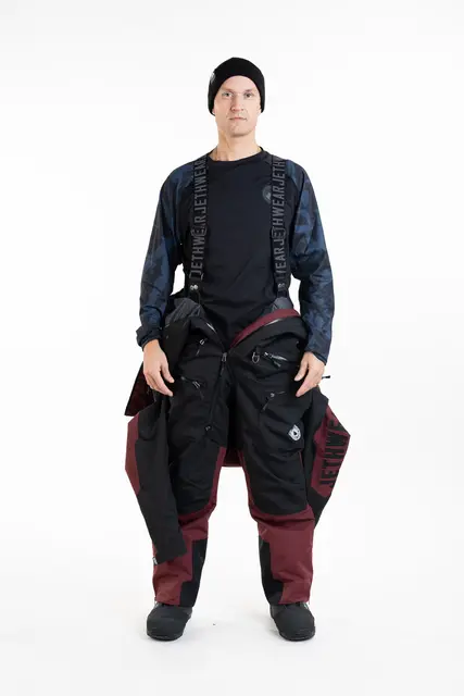 Jethwear - The One V2  Skall Black/Burgundy, L 