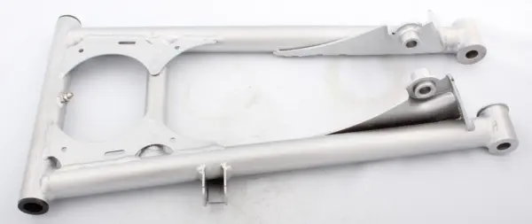 A-Arm - Yamaha, Nedre Venstre - Sølv OEM: 8ES235700000, 8JA235700000 