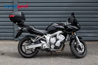 YAMAHA FZ6-S (2007) Svart 14225km