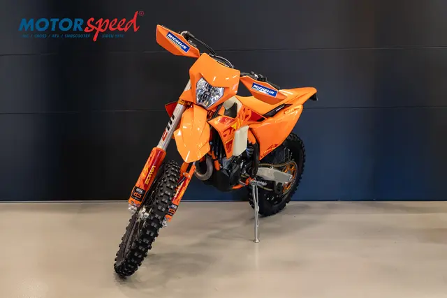 KTM 250 EXC-F SIX DAYS 2025 VBKEXA402SM168069 Km.stand: 392 / 14T 