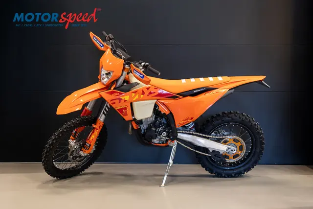 KTM 250 EXC-F SIX DAYS 2025 VBKEXA402SM168069 Km.stand: 392 / 14T 