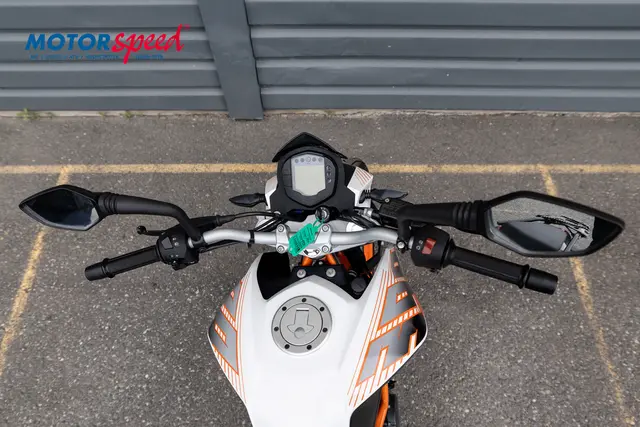 KTM 390 Duke (2013) Hvit 5258 km 