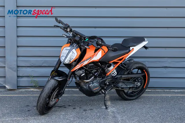 KTM 125 Duke 2019 (reg 2020) Gått 23731 km 