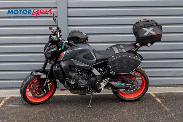 Yamaha MT-09 2021 Power Grey, gått 16419 km 