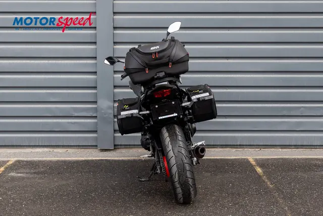 Yamaha MT-09 2021 Power Grey, gått 16419 km 