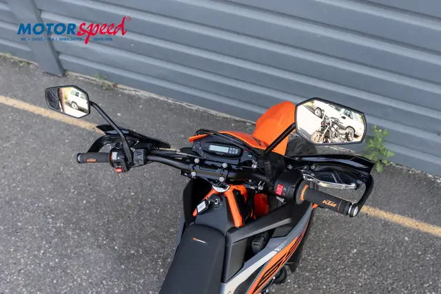KTM 690 SMC-R 2022/2023 9132km 
