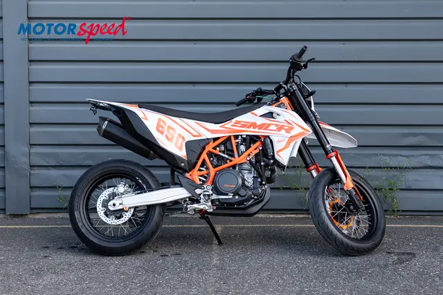 KTM 690 SMC R 2023 Gått 11951 km 