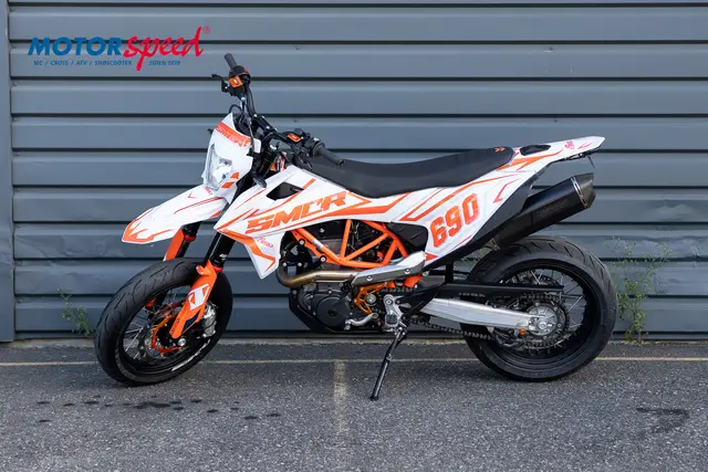 KTM 690 SMC R 2023 Gått 11951 km 