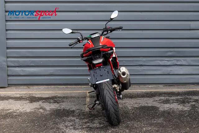 BMW G 310 R 2023 (24) Rød Gått 6920 km 