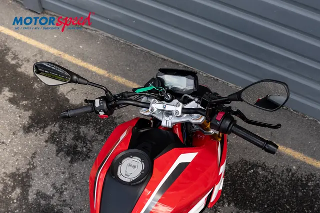 BMW G 310 R 2023 (24) Rød Gått 6920 km 