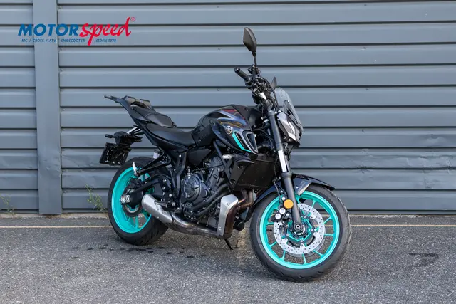 Yamaha MT-07 2024 Midnight Cyan, gått 9880 km 