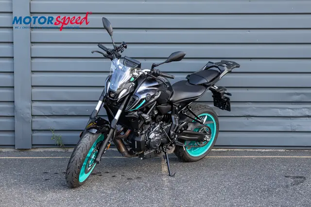 Yamaha MT-07 2024 Midnight Cyan, gått 9880 km 
