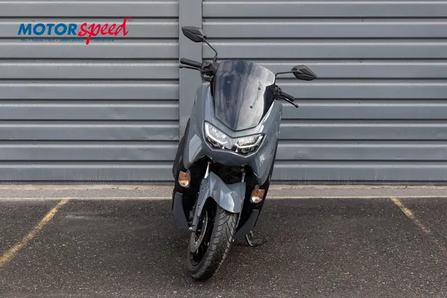 Yamaha N-max 155 2024 Power Grey, gått 7575 km 