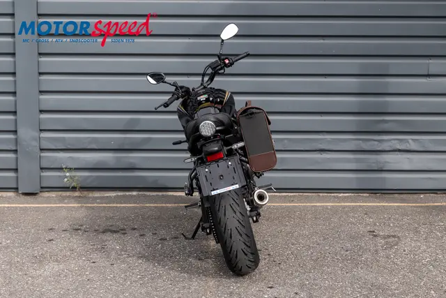 Yamaha XSR Svart 2025/22 4946km 