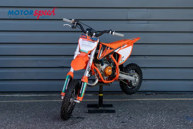 KTM 50 SX FACTORY EDITION 2023 Gått ca 15 timer ( timeteller 2,3t) 