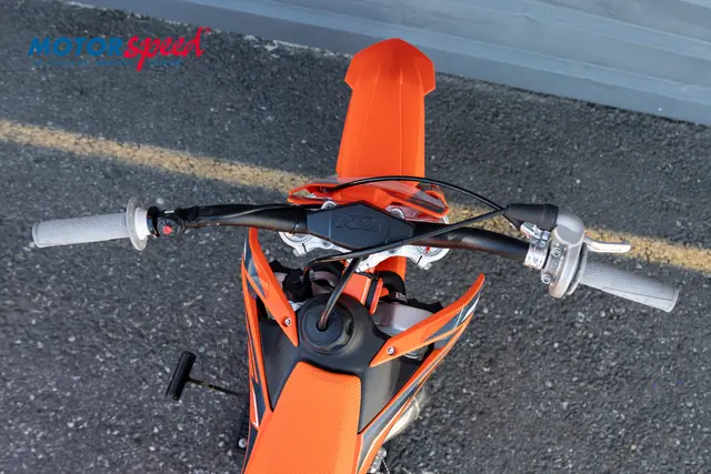 KTM 50 SX FACTORY EDITION 2023 Gått ca 15 timer ( timeteller 2,3t) 