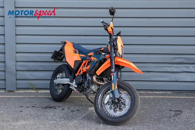 KTM 690 SMC R 2026 Demo Km stand: 352 pr 19.08.26 