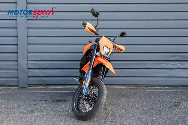 KTM 690 SMC R 2026 Demo Km stand: 352 pr 19.08.26 