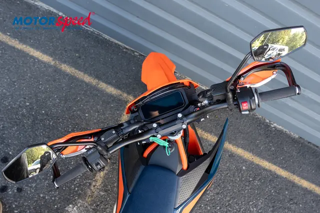 KTM 690 SMC R 2026 Demo Km stand: 352 pr 19.08.26 