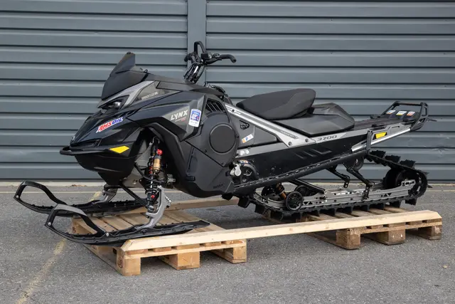 Lynx Shredder 850 E-TEC Turbo R 24 146" Demo, gått 2308 km 