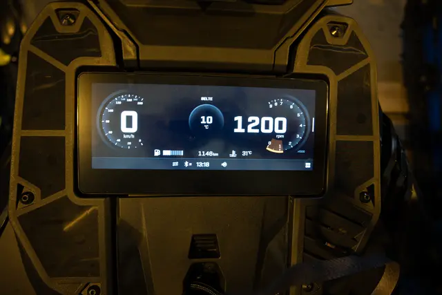 Lynx Shredder 850 E-TEC Turbo R 24 146" Demo, gått 2308 km 