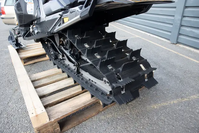 Lynx Shredder 850 E-TEC Turbo R 24 146" Demo, gått 2308 km 