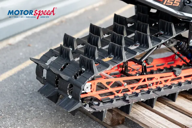 Polaris 850 RMK KHAOS 155 SLASH 2023 Demo, rød/hvit, gått 145 km pr 01.10.25 