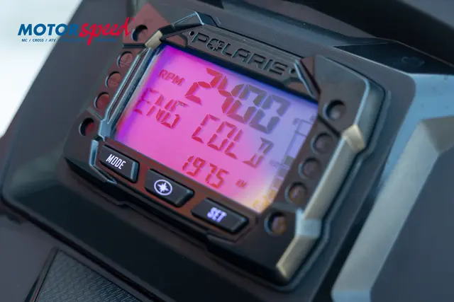 Polaris 850 RMK KHAOS 155 SLASH 2023 Rød/hvit, gått 197 km 