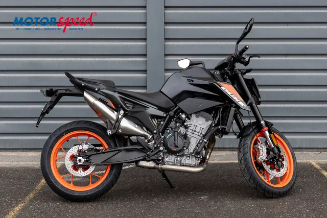 KTM 790 DUKE L 2026 Svart 