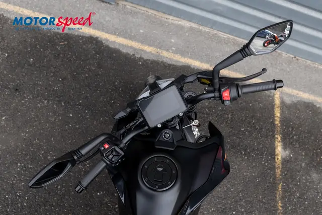 KTM 790 DUKE L 2026 Svart 