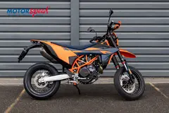 KTM 690 SMC R 2026 Oransje/mørkeblå