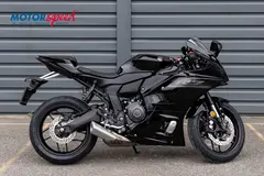 Yamaha R7 2026 Midnight Black