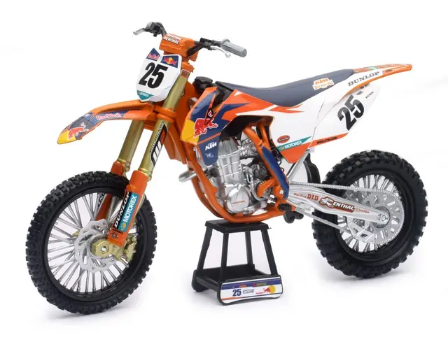 New-Ray Red Bull KTM 450 SX-F Marvin Musquin Modell