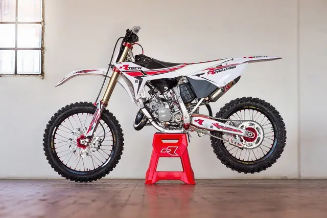 Rtech Plastkit Svart/Hvit Yamaha 