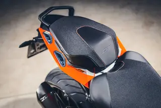 KTM Ergo Passasjersete Oppvarmet KTM 1290 Super Duke GT 2016-&gt;