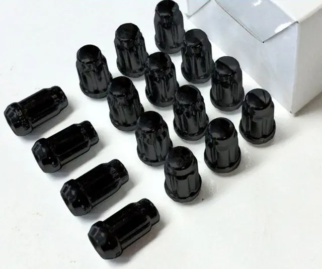 Pigghjulpakke 74 - Japanske 4x4 -26"/14" Wanda VS3020 Storm, MSA M41 Boxer- Sort 