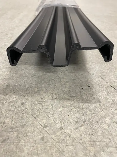 Plastbelegg Kjelke Mellom/Liten, Sort Lengde ca 180cm, Bredde ca 13cm 