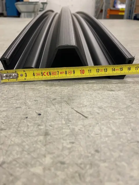 Plastbelegg Kjelke, Stor/Tømmmerd., Sort Lengde ca 180cm, Bredde 17cm 