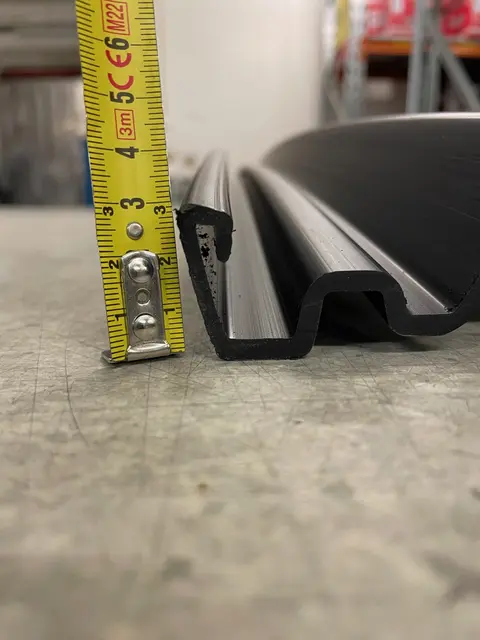 Plastbelegg Kjelke, Stor/Tømmmerd., Sort Lengde ca 180cm, Bredde 17cm 