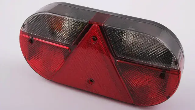 Respo Baklykt Jokon 614 Høre Med Sidemarkeringslys 