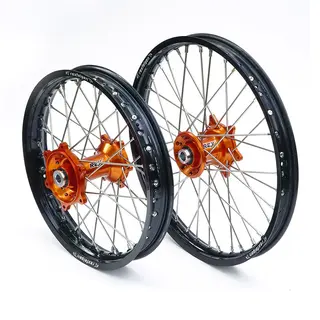 REX 18x2,15 KTM Bakhjul - 20mm aksel Sort Felgring m/ Oransj Nav EXC 95-&gt;